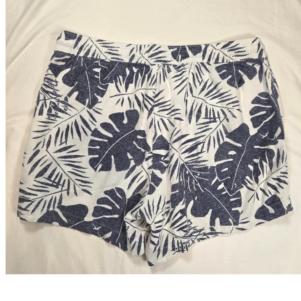 Nautica Women's Shorts Sz L White‎ Blue Tropical Leaf Casual Beach Coastal Chic